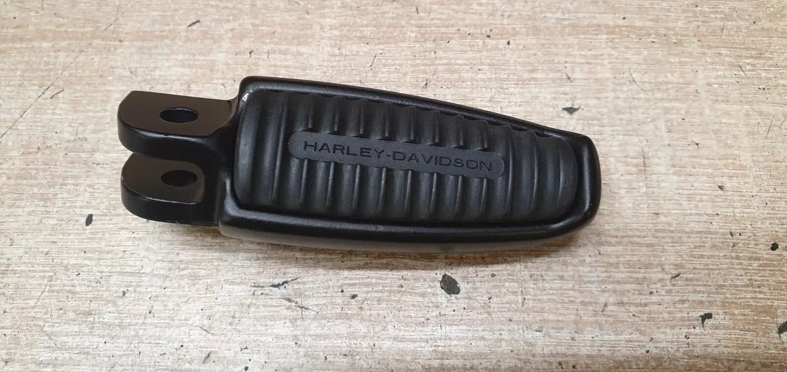 Harley Davidson Front Right Footrest / Peg