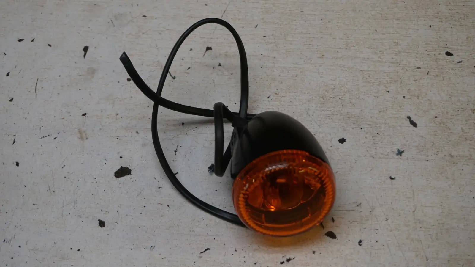 Harley Davidson HDI / XL 883 Front Turn Signal 69362-08